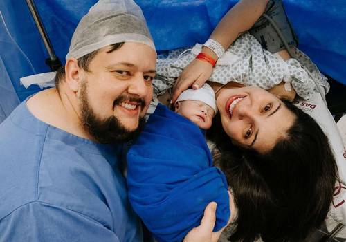 Parto de O nascimento do Bernardo - Fotografia cesárea Curitiba - Dra Simone Zandoná