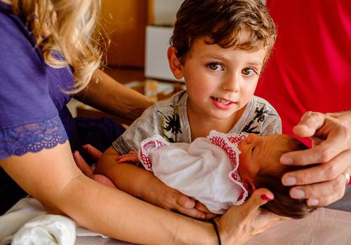Documental de Conhecendo a irmã: O 1º encontro dos irmãos Mateus e Laís
