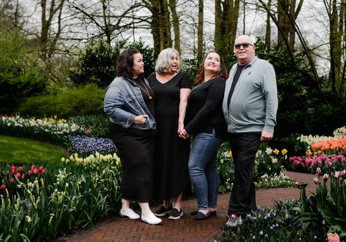 Vacation Photography of Family Session in Keukenhof