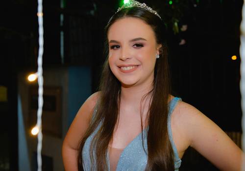 15 Anos de Chegou o dia da Luiza brilhar em neon