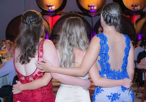 Formaturas de Formadas e sempre amigas.... Trupe se formando!