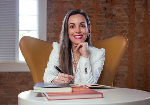 PROFISSIONAL de MARI BARRETO