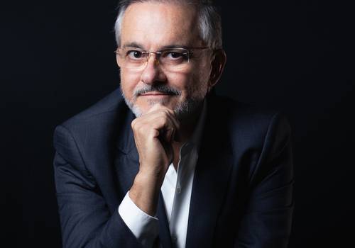 PERFIL PROFISSIONAL de NAIRO