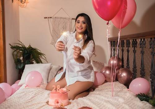 Ensaio Bday de Ensaio de Aniversário Bday Raissa - Ensaio realizado em Estúdio na Rua Jequiriça 48 - Penha - Rio de Janeiro - RJ - WhatsApp 21-96660-3929