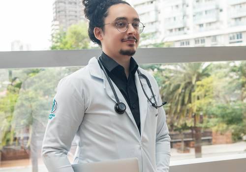 Corporativo de Dr. Yago