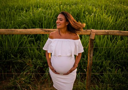 Gestante de Divânia Amorim