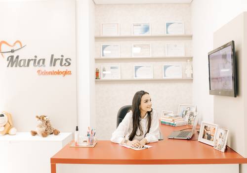 Branding de Dra Maria Iris - Odontopediatra