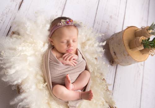 Recém-nascido de Recém-Nascida M.