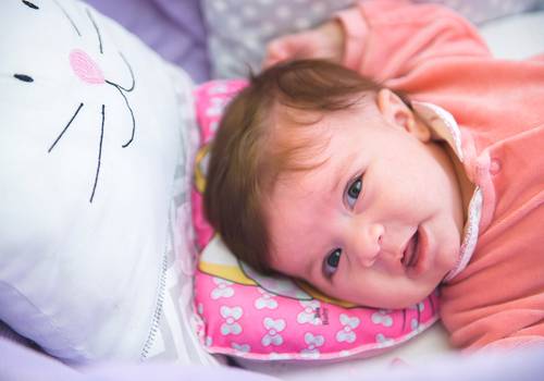 Bebês de  Acompanhamento do bebê | ARABELA | 3 Meses