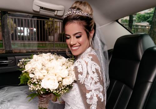 Casamento de Cobertura Fotográfica de Casamento na Paróquia Nossa Senhora da Vitória | Dentro da Limousine da Noiva | Fotógrafo de Casamento - Barra da Tijuca, Rio de Janeiro