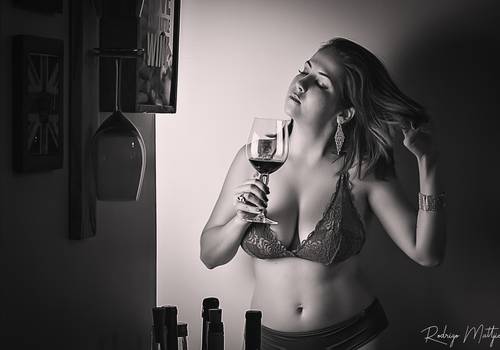 Primeiros ensaios  de Ensaio feminino feito em casa | Marihá Wine 