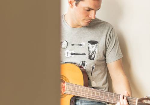 Lifestyle of Joao and his Guitar