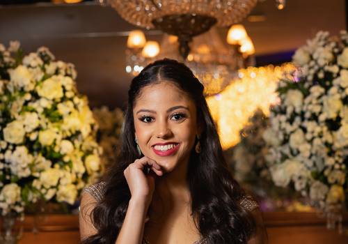 15 anos de Vitória Rosa - 18 anos