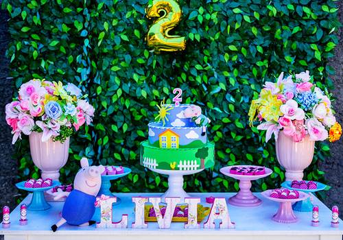 Festa de Aniversário de Aniversário Lívia