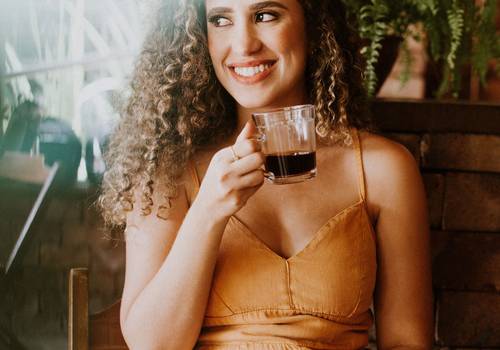 Corporativo de minha experiência fotografando a camilla - um ensaio corporativo que fluiu como uma conversa e conectou como um poema
