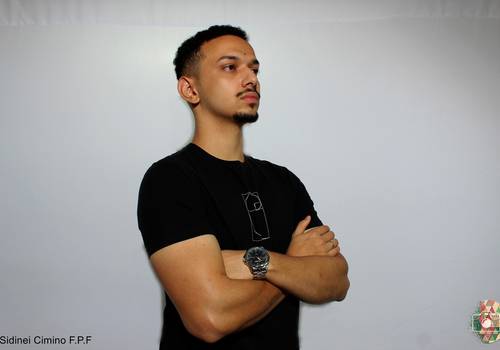 Ensaio Local Fechado  de Gabriel