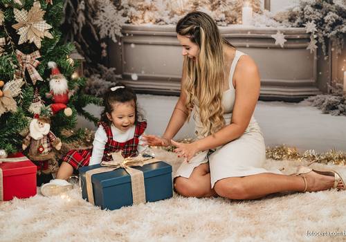 Estúdio Temático de Emmyli, Bruno, Isadora & Malala {Ensaio.de.Natal}