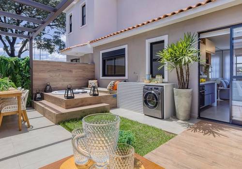 Apê na planta/em obras  de Casas Villa Flora/AMERICANA 