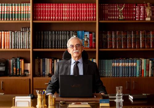 RETRATOS de GUASQUE - ADVOGADOS ASSOCIADOS