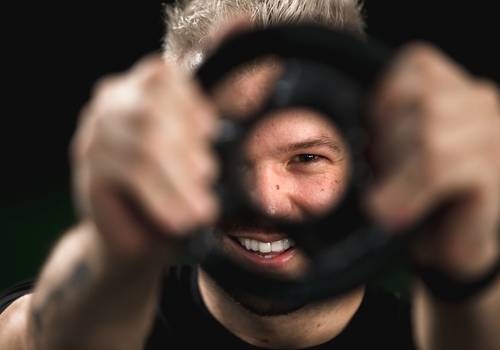 PUBLICITÁRIO de ENDER BISCAIA - LESMILLS