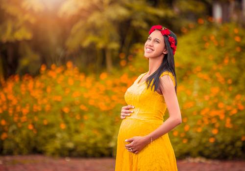 Gestante de Linda mamãe Poliana a espera de Thiago