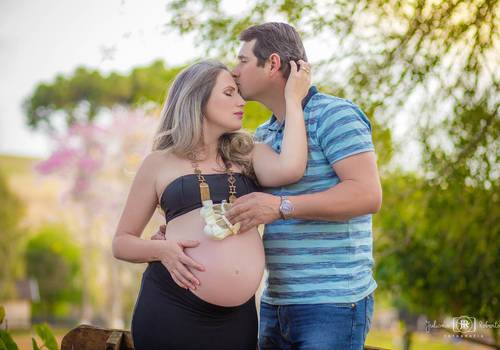 Gestante de Nicheli e Fernando