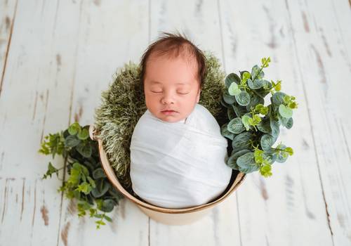 Newborn de Theo Lima