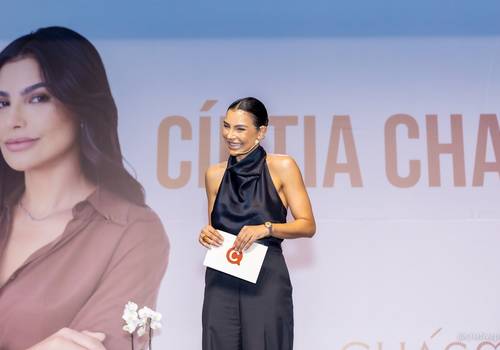 Corporativo de Palestra Cintia Chagas