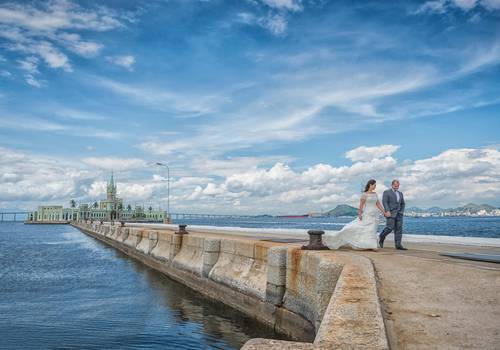 Trash the Dress de Carol e Israel - Ilha Fiscal e Pedra da Tartaruga