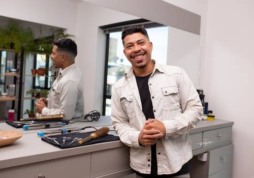 Profissional de Marco - Cabelereiro e Maquiador