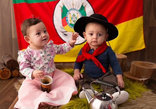 ACOMPANHAMENTO TRIMESTRAL de Theo e Melissa