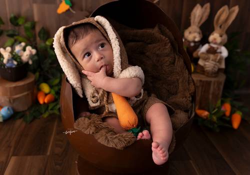 ACOMPANHAMENTO MENSAL de Valentim - 04 meses - Ensaio de Páscoa 2025