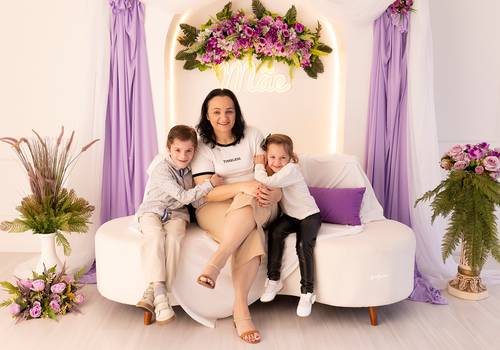 Família de Roberta, Benjamim e Bethina - Dia das Mães 2026