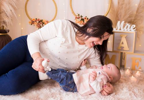 Família de Dia das Mães Gabriela e Miguel