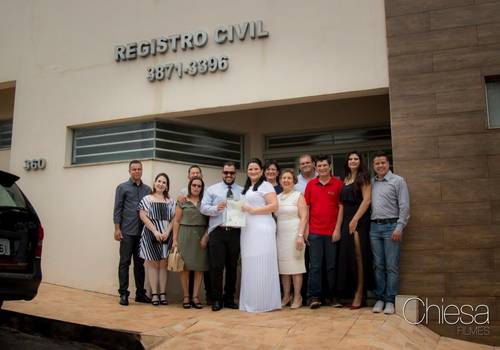 Civil de Monize e Albéris