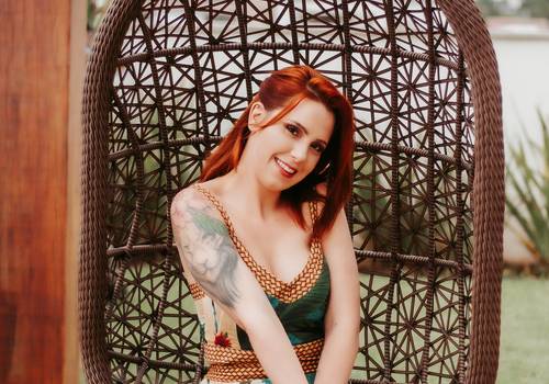 Feminino de Natália Giassi