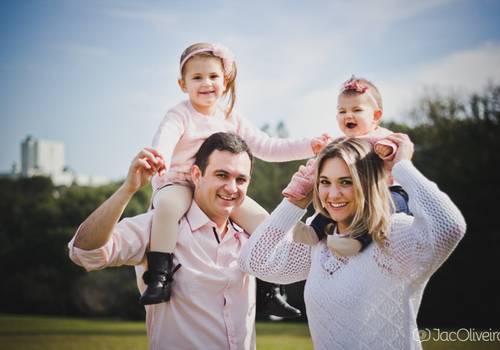 Famílias de Fabiana e família