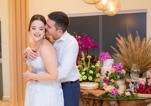 Casais de NOIVADO LARISSA E GUSTAVO