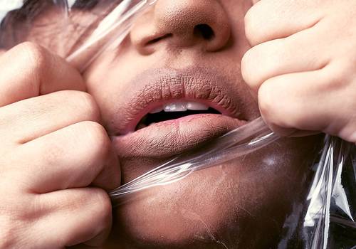 Editorial de No meio da crise