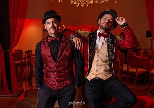 Retrato de BURLESQUE