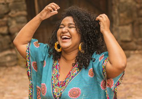 Ensaio feminino de Ensaio feminino cheio de leveza