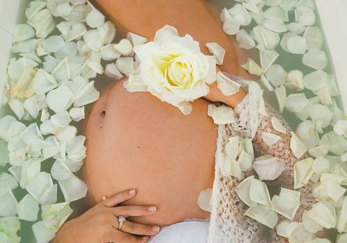 Gestante de Ensaio Gestante Milk Bath