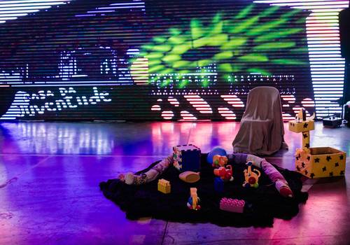 Trabalhos Culturais de 2 Anos da Casa da Juventude em Ouro Branco