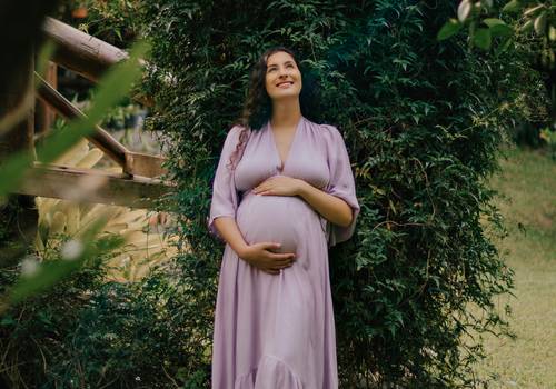 Gestante de Greici e Maria Ísis