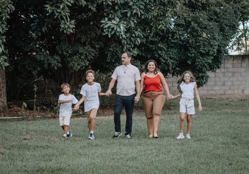 ENSAIO DE FAMÍLIA de FAMÍLIA VIEL