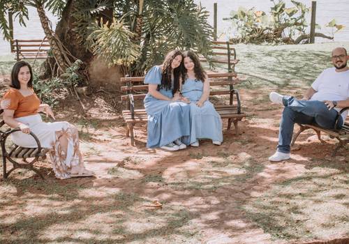 ENSAIO DE FAMÍLIA de FAMÍLIA PIRES