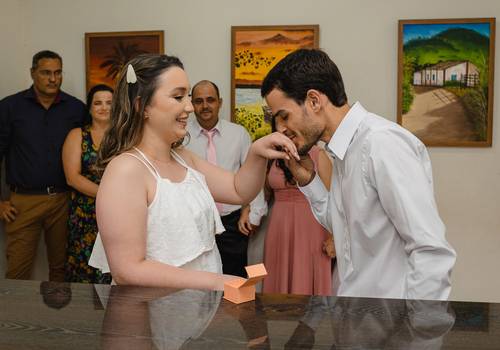 Civil de Sarah Dallet e Leonardo Casamento Civil no Cartório de São Gotardo