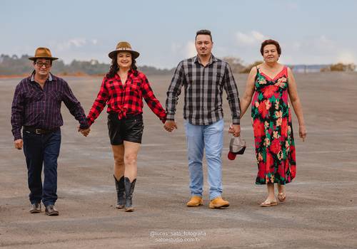 Ensaios de Andrea e família