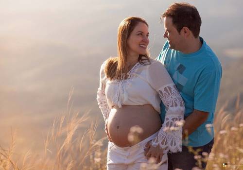 Gestantes de Renata e Thiago à espera da Amanda