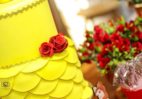 Aniversário Infantil de Decoração A Bela e a Fera - Primeiro Aninho  Isabella